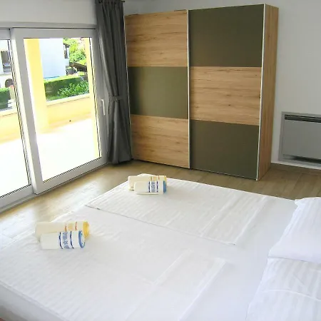 Krajinovic Apartamento Krk Town
