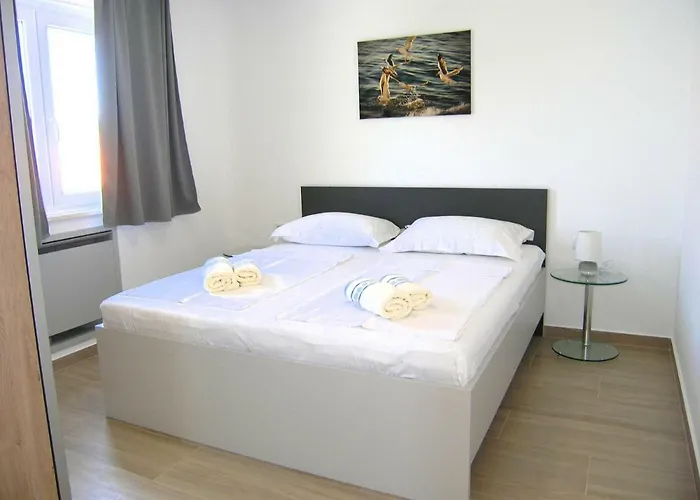 Krajinovic Διαμέρισμα Krk Town
